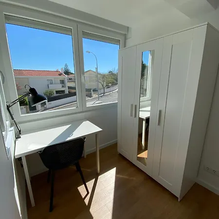 Carcavelos Shared Serviced 12 * Oeiras