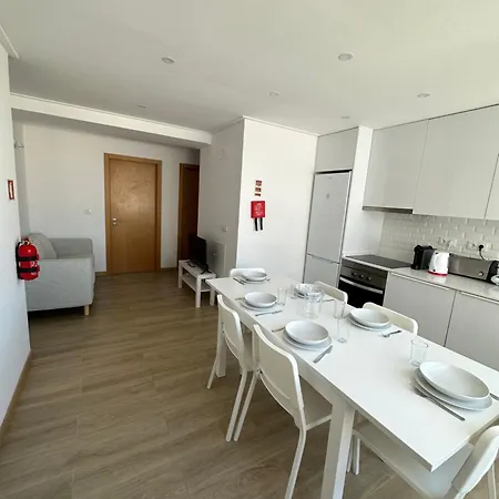 Carcavelos Shared Serviced 12 בית הארחה *